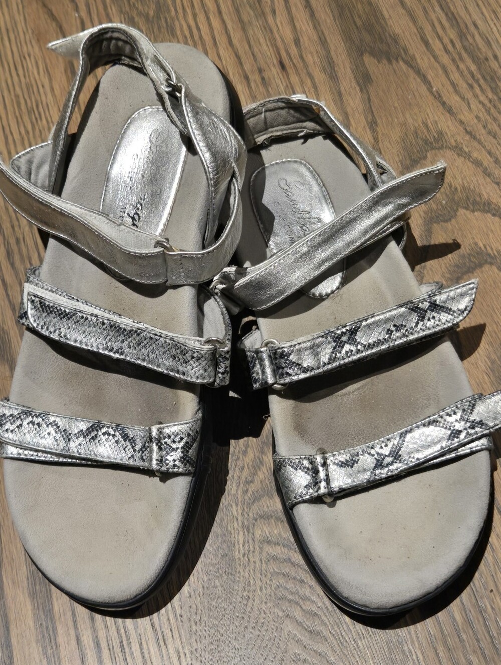 SandBaggers Golf Sandals. Tracie, Size 9. Silver & Black. Velcro Straps. EUC!